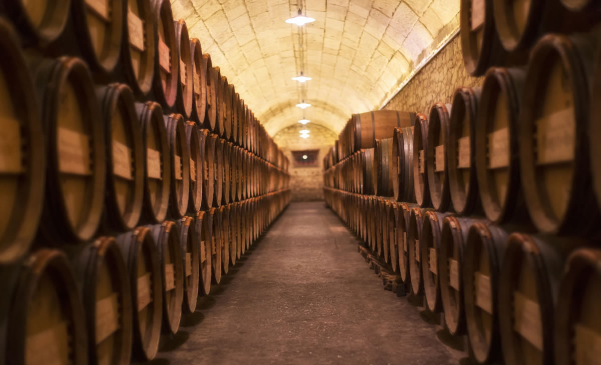 米拉圖紅酒,深圳市奧仕寶貿(mào)易有限公司,米拉圖紅酒品牌標(biāo)志設(shè)計(jì),米拉圖紅酒瓶貼設(shè)計(jì),米拉圖紅酒包裝設(shè)計(jì)