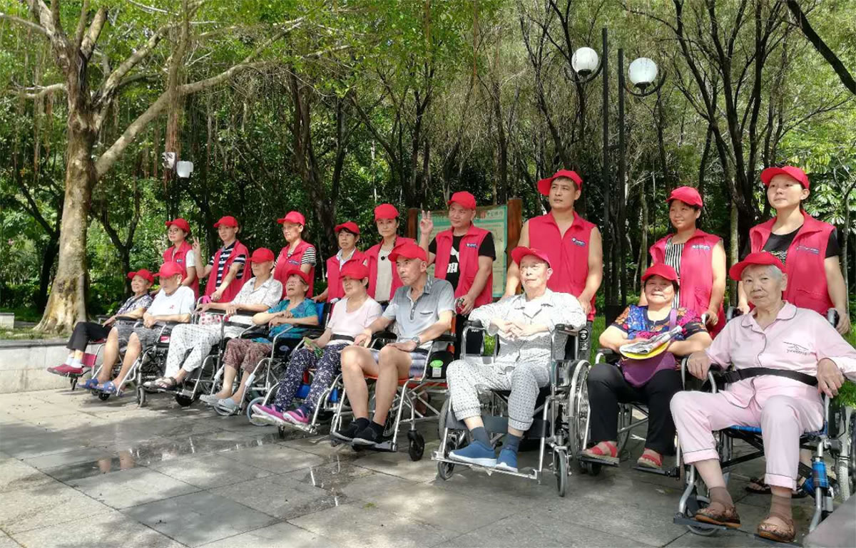 福星車,深圳市福田區(qū)慈善會(huì),福星車標(biāo)志設(shè)計(jì),福星車車體設(shè)計(jì)